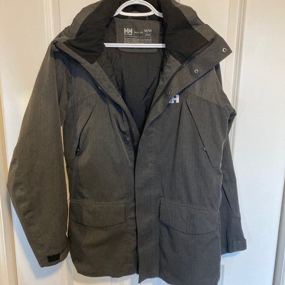 #133 Women's Helly Hansen Grey Winter Coat, Size Medium